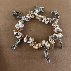 Beach themed shell bracelet handmade